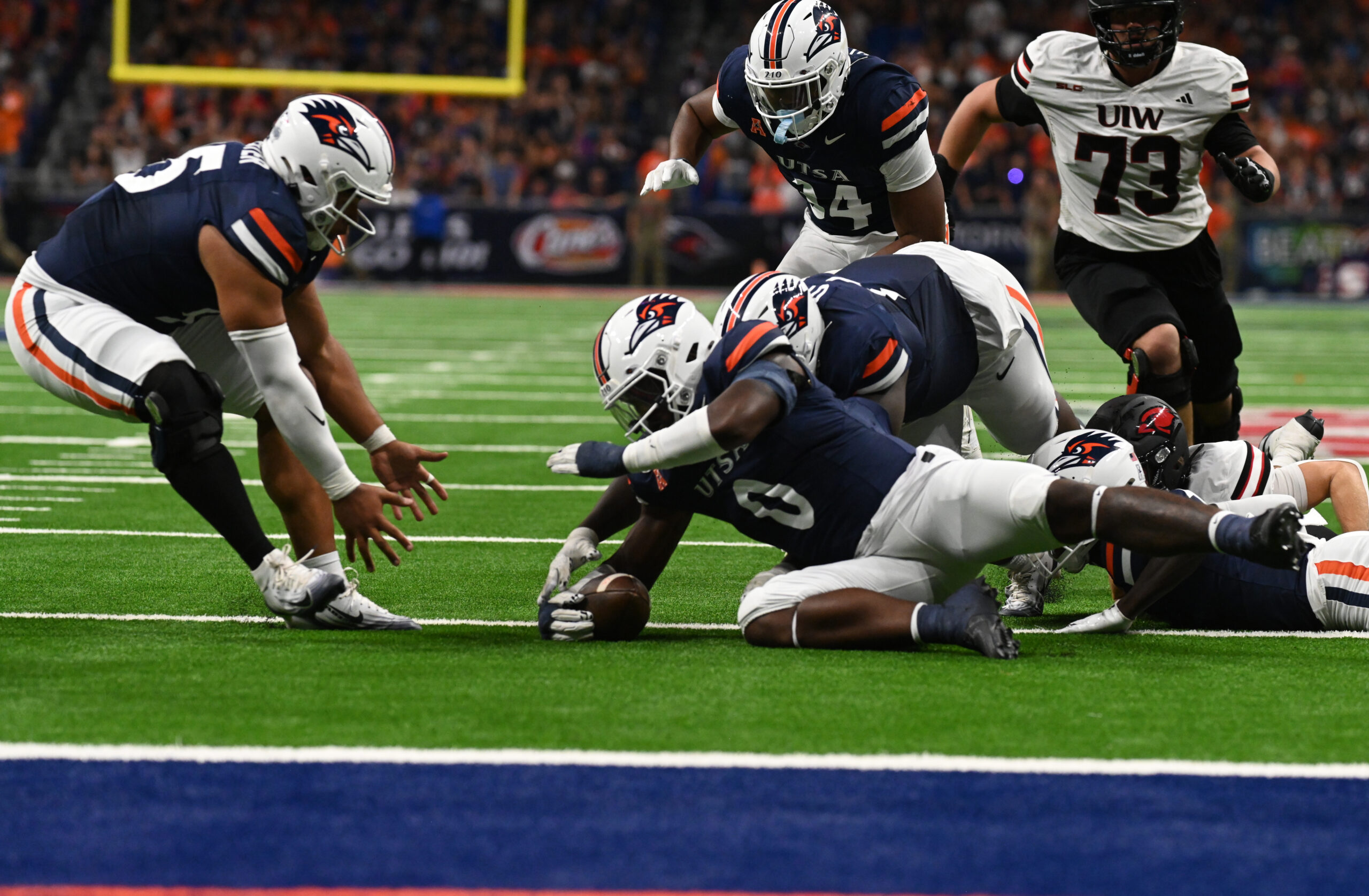 2025 Week 10 Preview: Tulane Green Wave @ UTSA Roadrunners