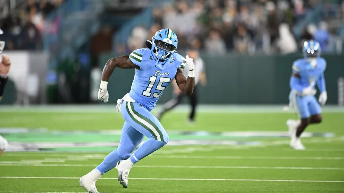 Listen to the Olive & Blue Revieux with Corey Gloor – Charlotte